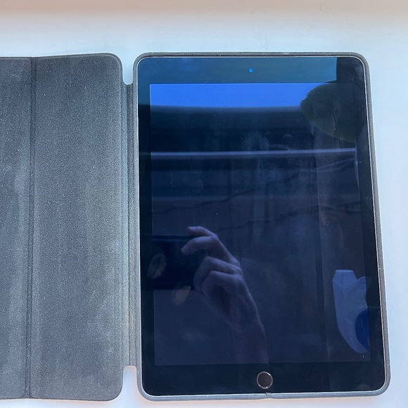 iPad Air 2 - Picture 2 of 9